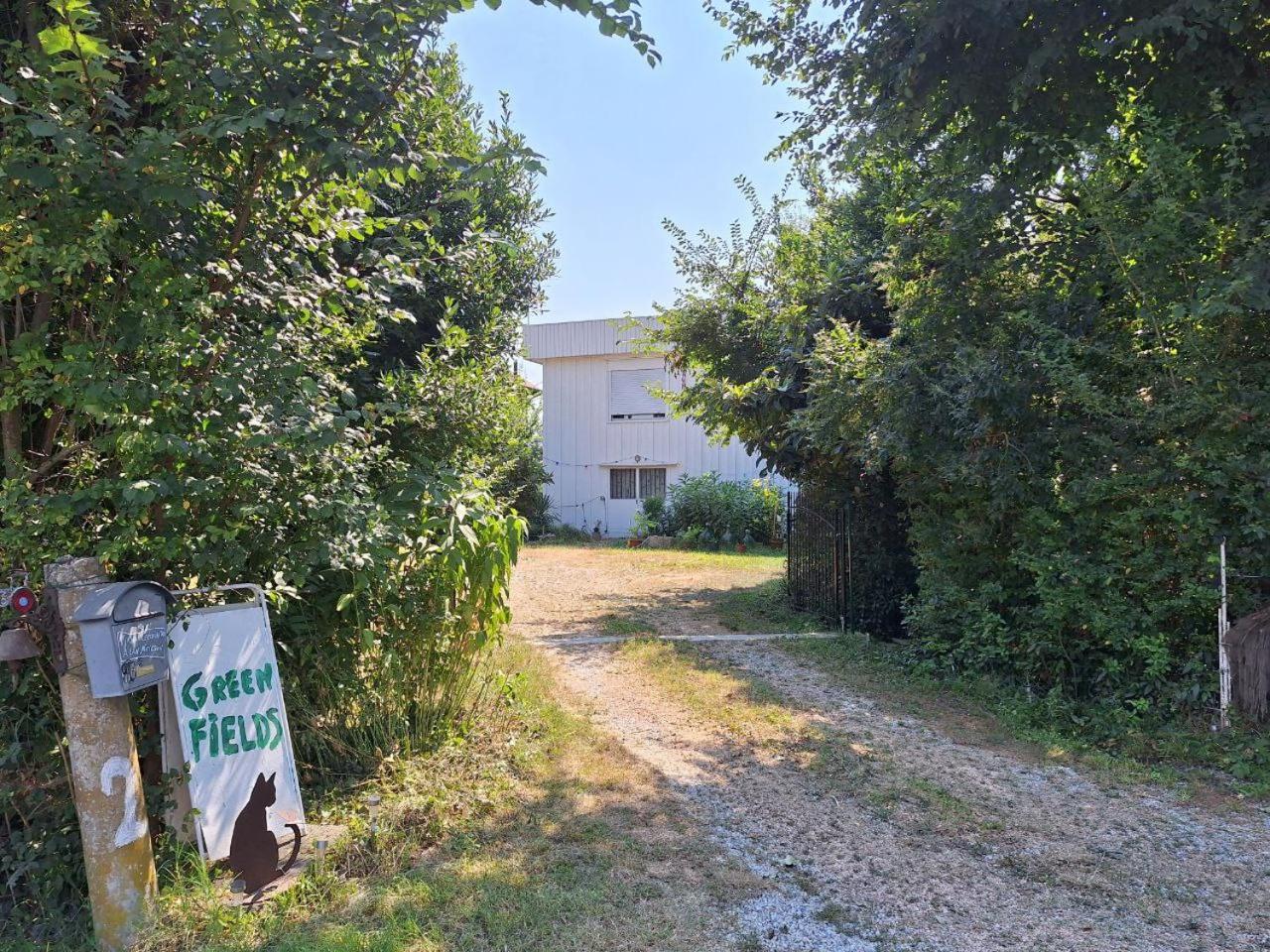 Green Fields Падуа Екстериор снимка